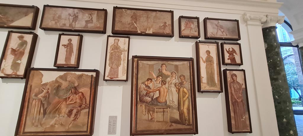 Herculaneum Augusteum. April 2023. Paintings on side wall.
On display in “Campania Romana” gallery in Naples Archaeological Museum. Photo courtesy of Giuseppe Ciaramella.
