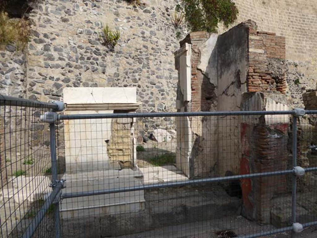 Herculaneum. August 2013. Looking north towards statue base. Photo courtesy of Michael Binns.
