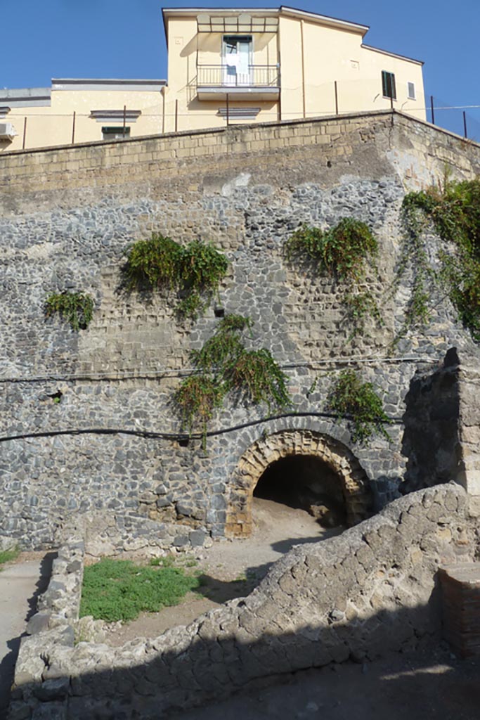 II.4 Herculaneum, September 2014. 
Looking towards Bourbon tunnel in wall on western site boundary. Photo courtesy of Larry Turner.
This may be part of II.4 or II.5.
