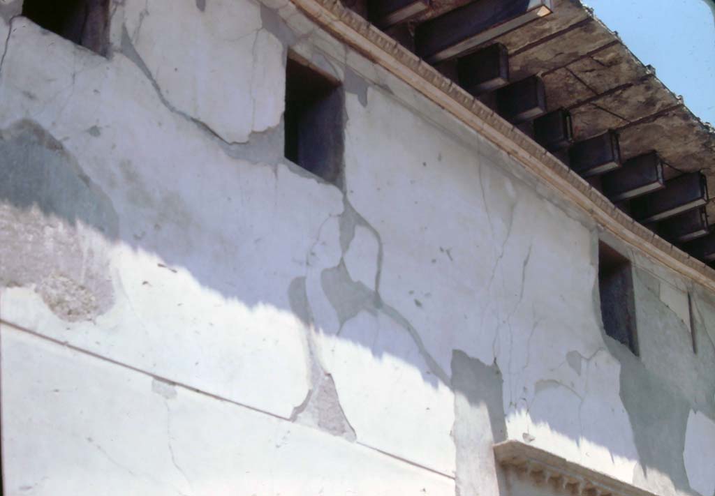 III,11 Herculaneum, 7th August 1976. Upper floor. Photo courtesy of Rick Bauer, from Dr George Fay’s slides collection.

