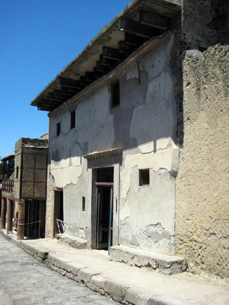III.11 Herculaneum. June 2011. Cardo IV Inferiore, looking south along the west side, towards doorway of III.11. 
Photo courtesy of Sera Baker.
