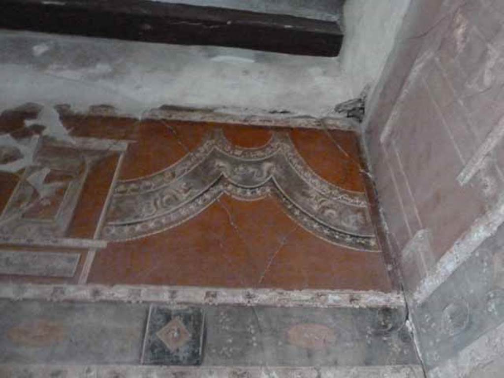 III.11 Herculaneum. May 2010. Room 8, east wall in south-east corner.