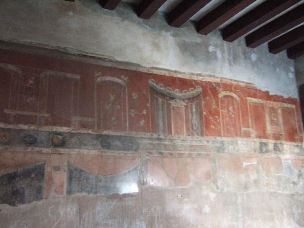 III.11 Herculaneum. May 2006. Room 8, south wall. 