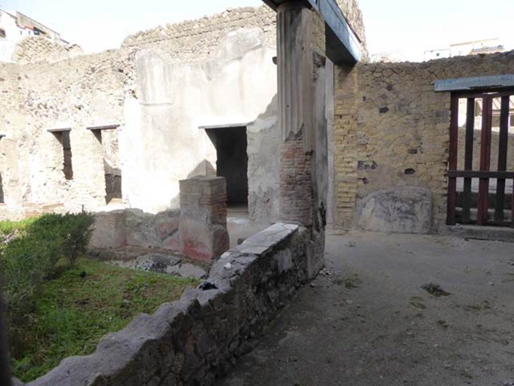 III.11 Herculaneum, October 2014. Looking across the garden area from room 8. Photo courtesy of Michael Binns.