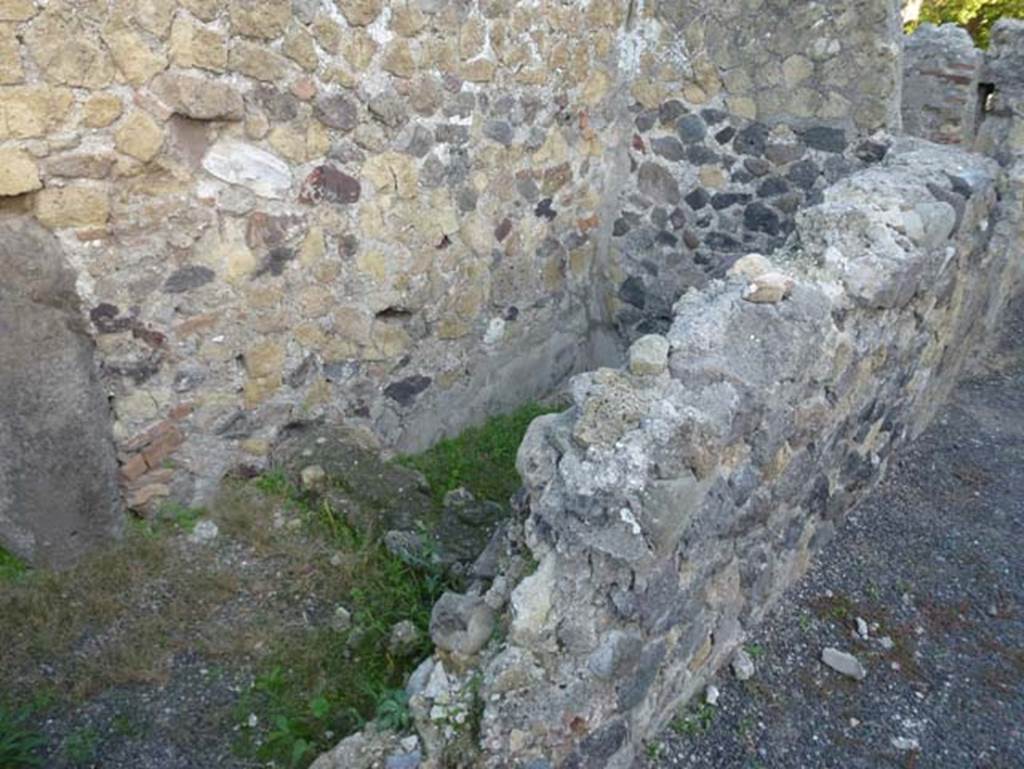 III, 19/18/1, Herculaneum. October 2012. Unnumbered room on south of room 32, area in north-east corner.  Photo courtesy of Michael Binns.
