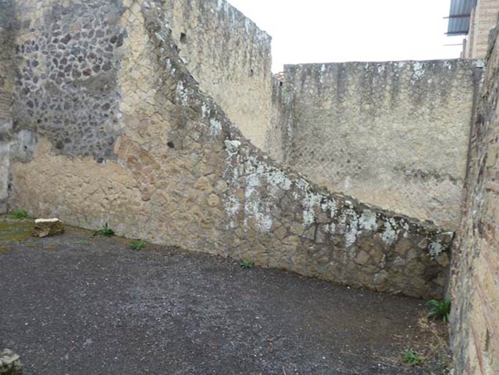 IV.4 Herculaneum. September 2015. Room 7, looking south.
