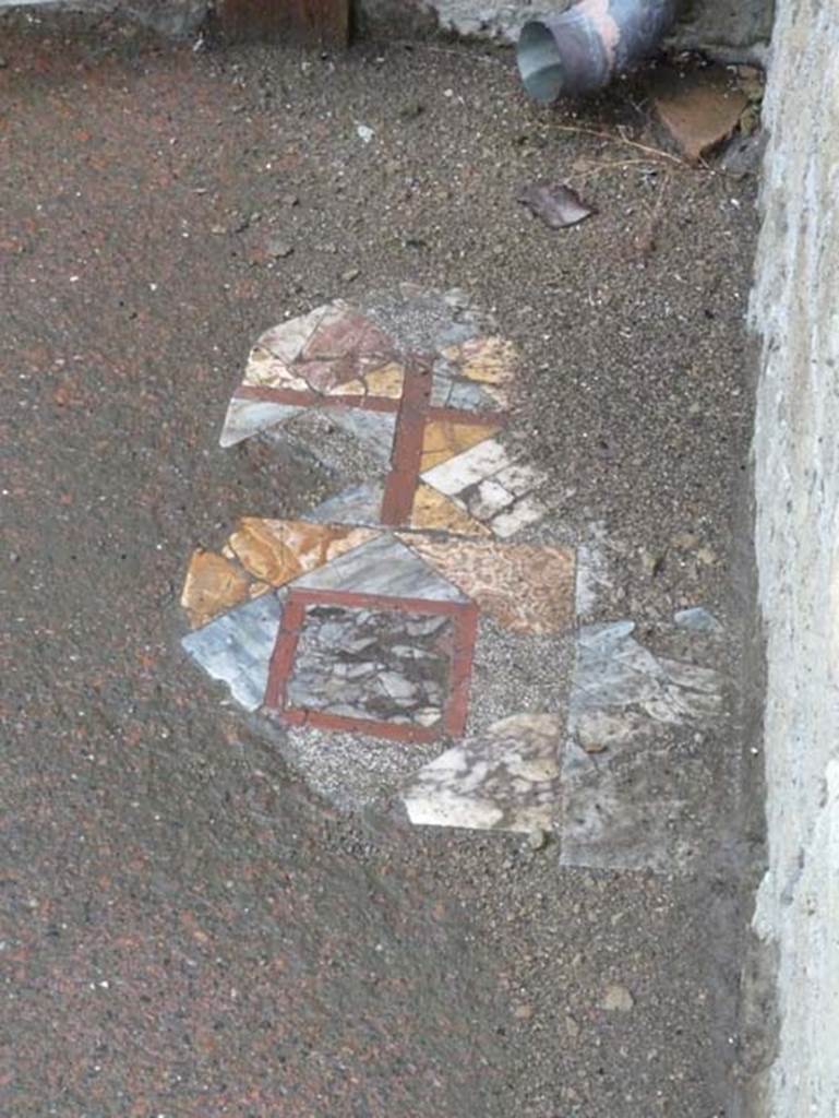 IV.4 Herculaneum. September 2015. Room 20, detail of opus sectile flooring.
