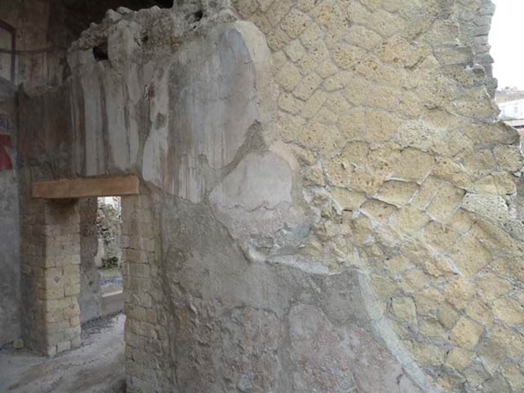 Ins. IV.15/16, Herculaneum, September 2015. North wall.