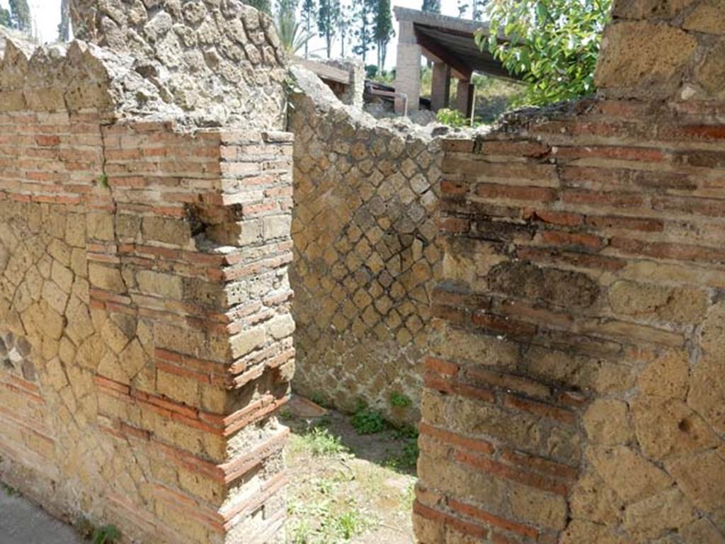 IV.21, Herculaneum. May 2018. Room 20, Looking east into doorway of room at south end of Cryptoporticus 29.
Photo courtesy of Buzz Ferebee. 

