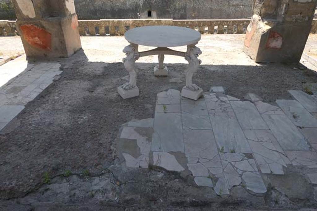 IV.21, Herculaneum, June 2017. Room 18, looking south towards terrace and beachfront.  Photo courtesy of Michael Binns.
