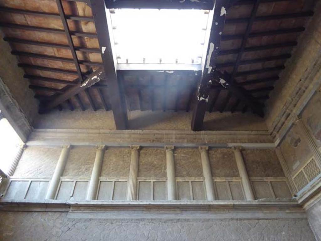 V.1, Herculaneum, October 2014. Upper south side of atrium. Photo courtesy of Michael Binns.