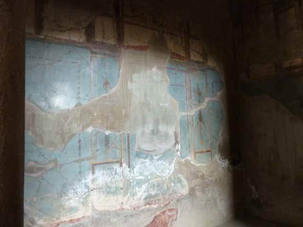 V.1 Herculaneum. May 2010. Room 7, north wall. 