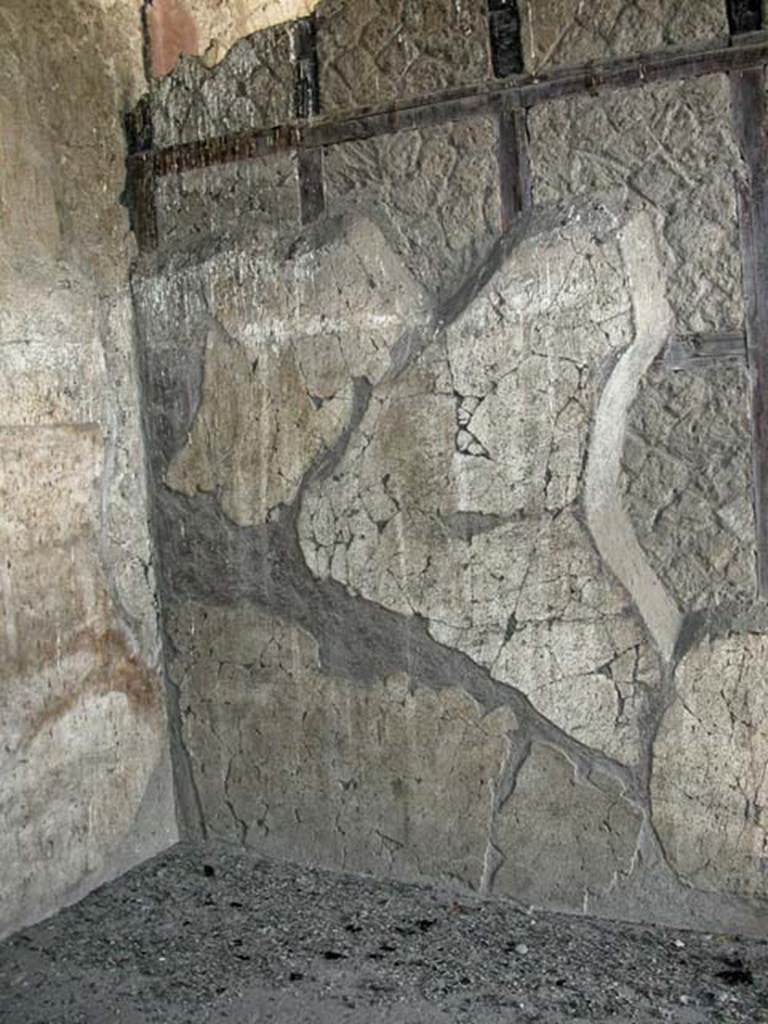 V.7/6, Herculaneum. September 2003. Upper room, looking towards south-east corner and south wall.  Photo courtesy of Nicolas Monteix.
