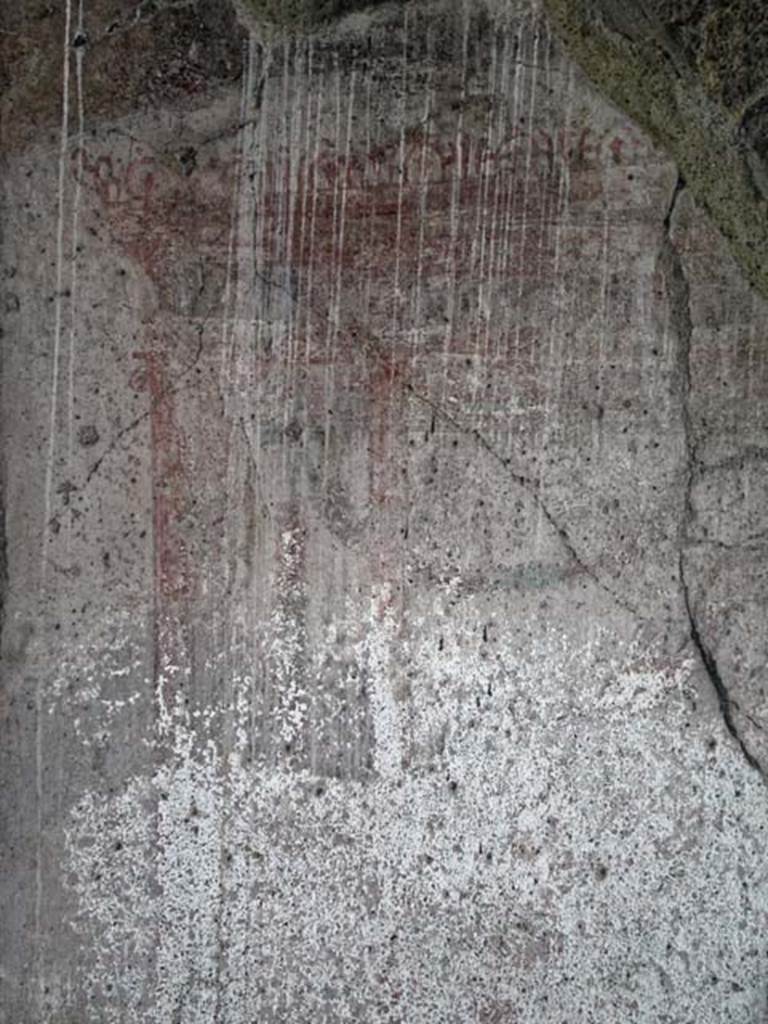 V.6, Herculaneum. September 2003. Remains of painted decoration in shop-room. 
Photo courtesy of Nicolas Monteix.
