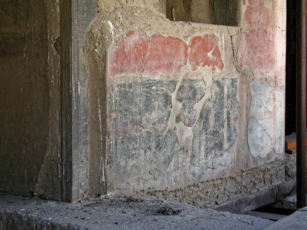 V.14, Herculaneum. September 2003. South wall of upper room 39. Photo courtesy of Nicolas Monteix.