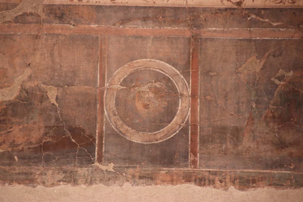  
V.15 Herculaneum, October 2020. Upper south wall of tablinum, detail from frieze. Photo courtesy of Klaus Heese.

