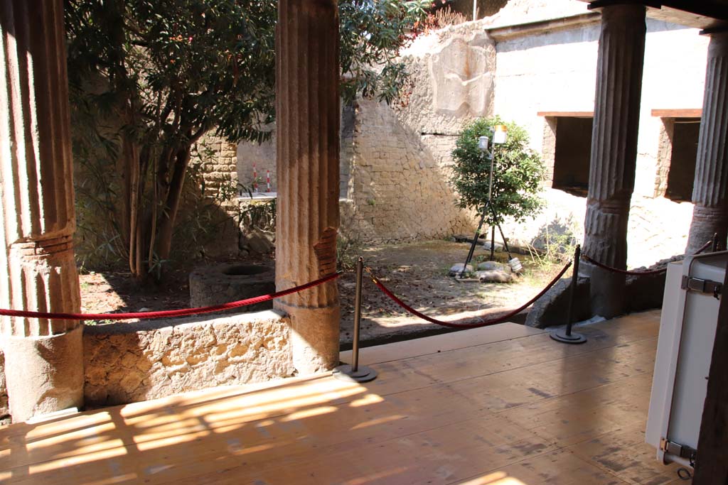 V.15 Herculaneum. September 2021. 
Looking south-west from north portico across garden area towards windowed west portico. Photo courtesy of Klaus Heese.
