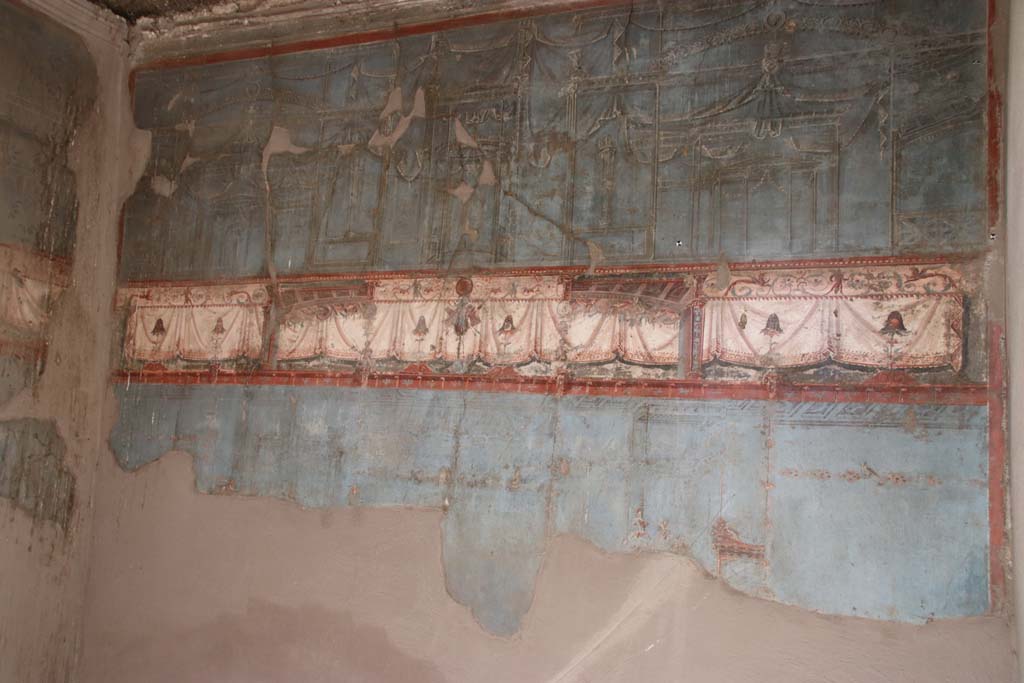 V.35 Herculaneum, October 2020. Diaeta 6, looking towards west wall. Photo courtesy of Klaus Heese.