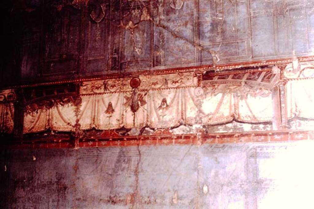 Ins. V 35, Herculaneum, 1964. Diaeta 6, west wall. Photo by Stanley A. Jashemski.
Source: The Wilhelmina and Stanley A. Jashemski archive in the University of Maryland Library, Special Collections (See collection page) and made available under the Creative Commons Attribution-Non Commercial License v.4. See Licence and use details. J64f1171
