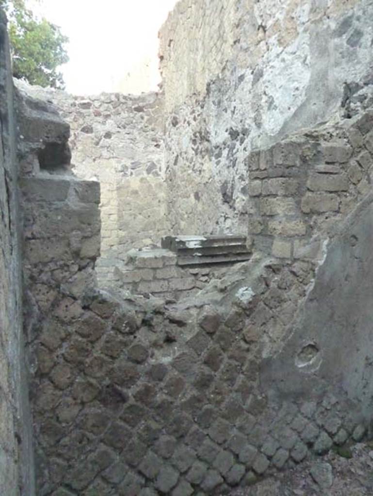Ins. V 35, Herculaneum, September 2015. Room 7, north wall.