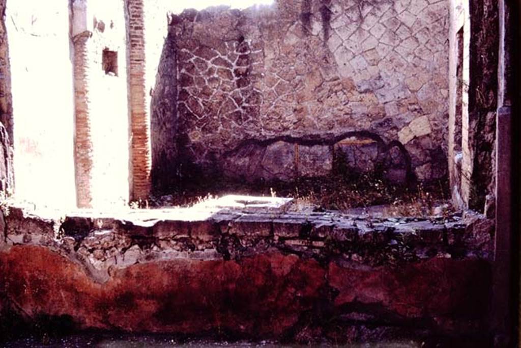 Ins. V 35, Herculaneum, 1964. Looking south towards the courtyard 12. Photo by Stanley A. Jashemski.
Source: The Wilhelmina and Stanley A. Jashemski archive in the University of Maryland Library, Special Collections (See collection page) and made available under the Creative Commons Attribution-Non Commercial License v.4. See Licence and use details. J64f1170
