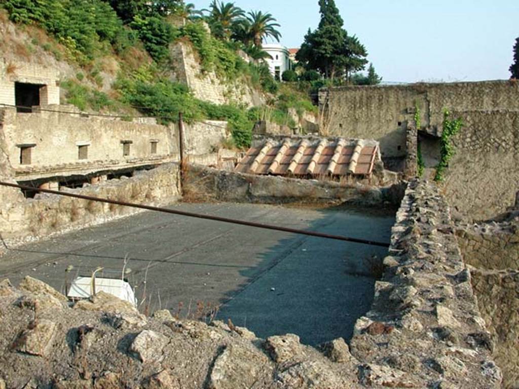 VI.12, Herculaneum. September 2003. Upper floor room, looking north-east above Decumanus Maximus. 
Photo courtesy of Nicolas Monteix.

