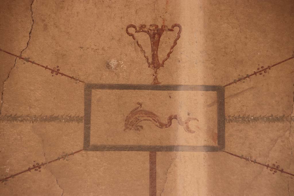 VI.29 Herculaneum. October 2020. Tablinum 5, painted panel from upper east end of south wall. Photo courtesy of Klaus Heese. 