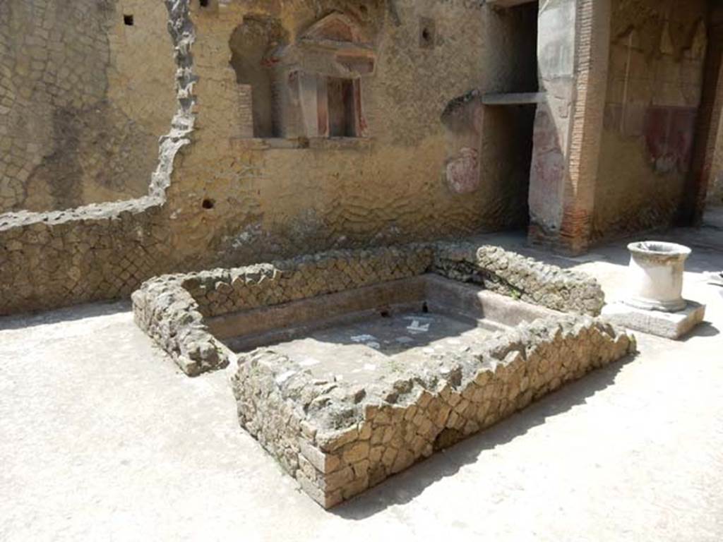 VI.29 Herculaneum. May 2018. Atrium 9, the second atrium, looking south-west across impluvium. Photo courtesy of Buzz Ferebee.