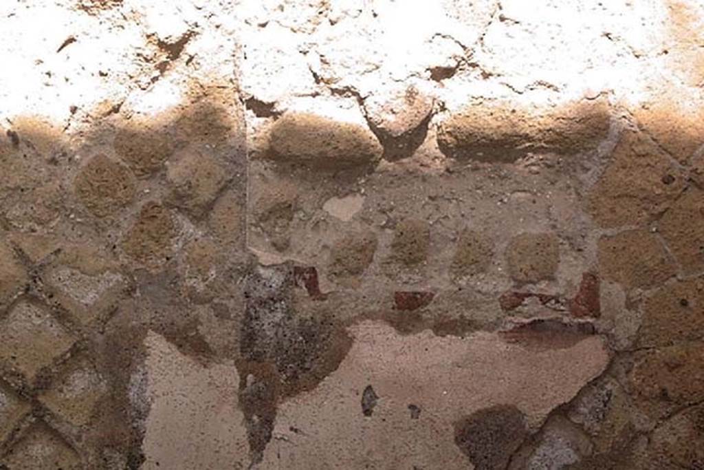 VI.29, Herculaneum. April 2002. Room 12, detail from north wall at east end. Photo courtesy of Nicolas Monteix.
