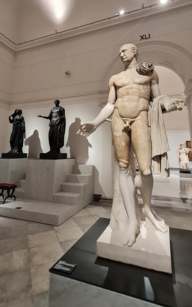 Herculaneum theatre or Basilica Noniana. April 2023.
Heroic nude marble statue of Marcus Nonius Balbus. Photo courtesy of Giuseppe Ciaramella.
Now in Naples Archaeological Museum. Inventory number 6102.