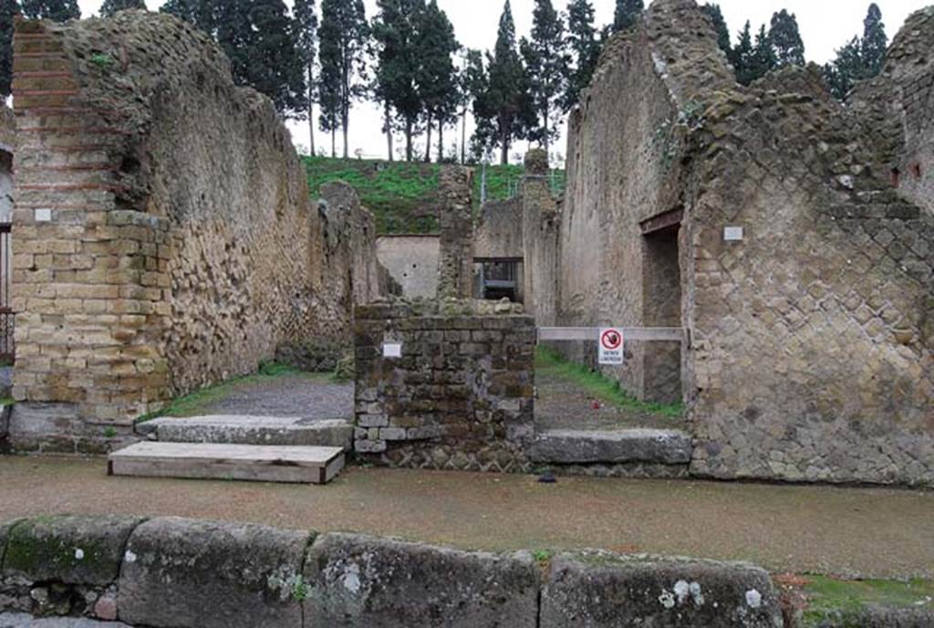 Ins.Or.II.2, on right, Herculaneum, December 2008. Looking east to entrance doorways.
Photo courtesy of Nicolas Monteix. 
