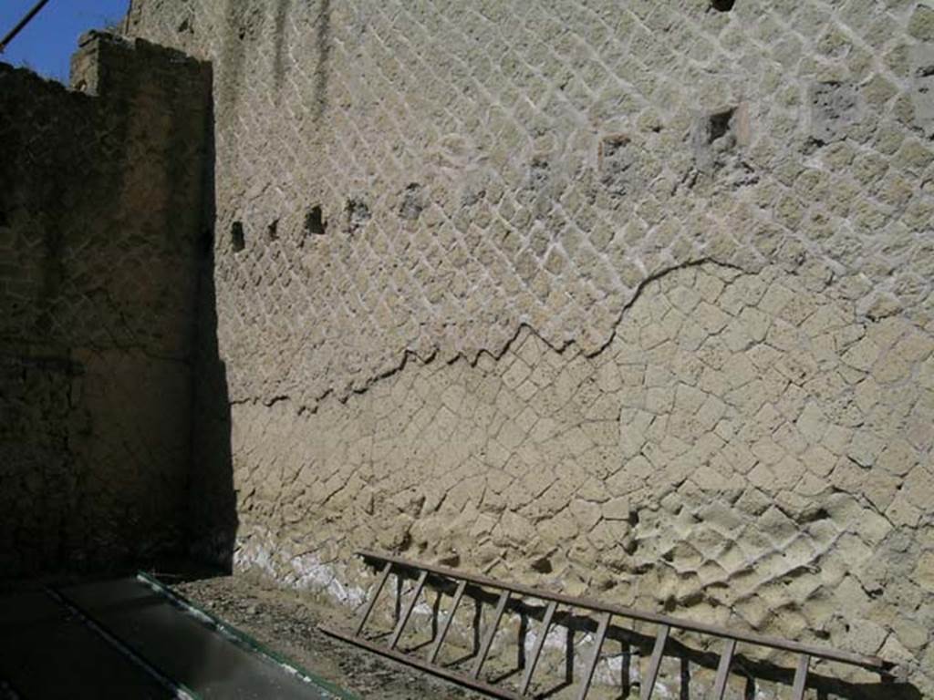 A close up of a stone building

Description generated with high confidence