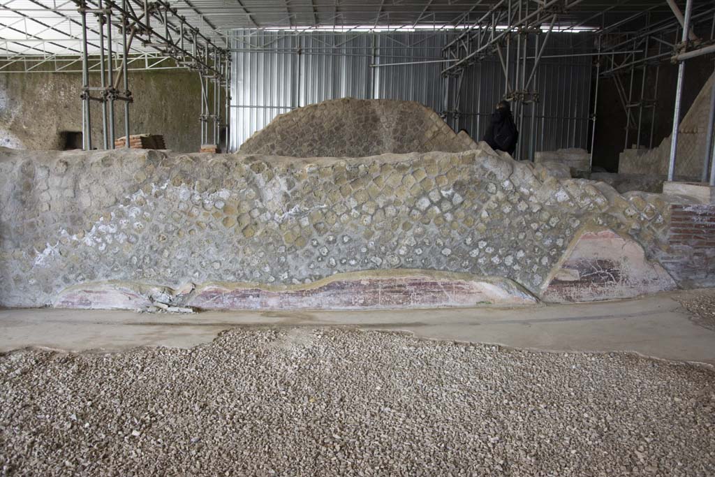 Villa dei Papiri, March 2019. Room (b), looking towards west wall with remaining painted decoration.
Foto Annette Haug, ERC Grant 681269 DÉCOR.
