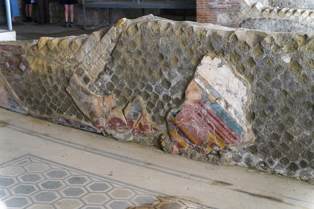 Herculaneum Villa dei Papiri. October 2023. Room (f), detail of remaining painted decoration on east wall. Photo courtesy of Johannes Eber. 
