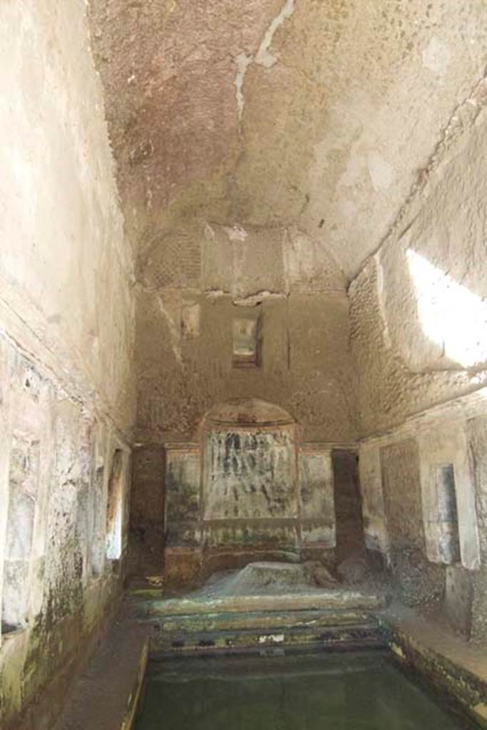 South-western baths, Herculaneum. July 2010. Room 1. Looking north along pool.
Photo courtesy of Michael Binns.


