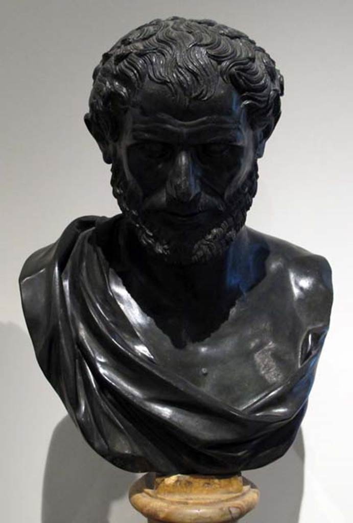 Villa dei Papiri, Herculaneum. Bust of Democrates. Found in 1754 on south side of entrance to peristyle.
Now in Naples Archaeological Museum. Inventory number 5602.
