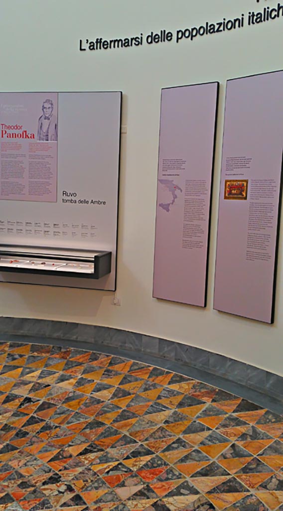 Villa dei Papiri, Herculaneum. July 2019.  
Detail of circular polychrome mosaic floor, from the Belvedere. Photo courtesy of Giuseppe Ciaramella.

